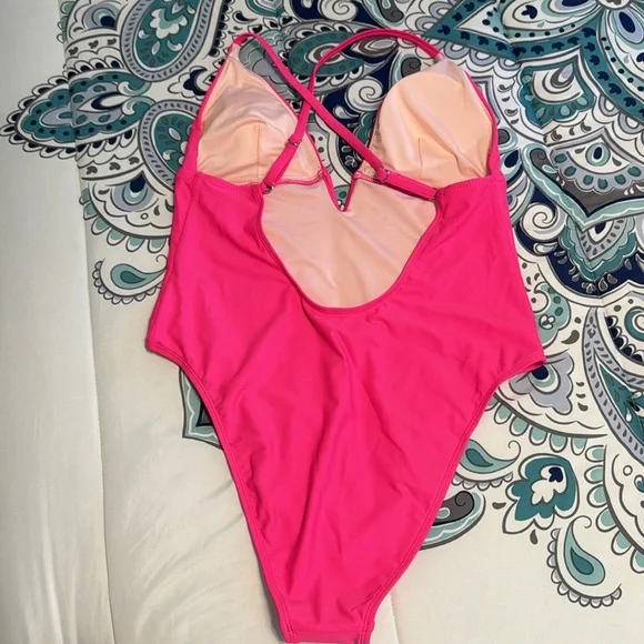 ☀️NWOT Cupshe Deep V Neck Hot Pink Crisscross Back swimsuit L - Picture 6 of 8